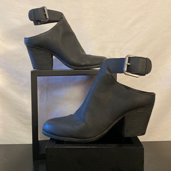 Aerosoles black mule with ankle strap size 7.5 - Picture 1 of 5